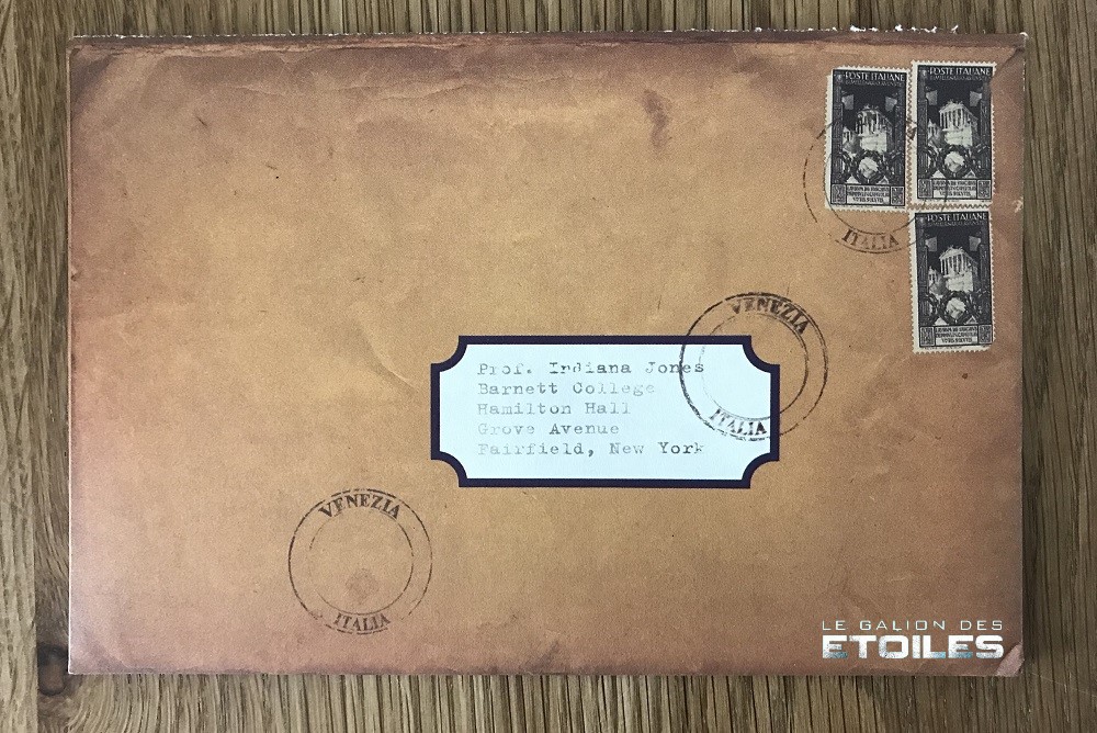 L'enveloppe adressée au Professeur Jones | Photo @ 2023 Koyolite Tseila, collection privée
