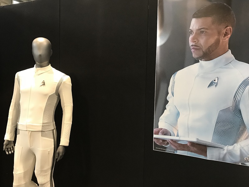 Copyright @ 2018 Koyolite Tseila | Destination Star Trek Germany, costume original de la série Star Trek Discovery, photo personnelle Copyright @ 2018 Koyolite Tseila | Destination Star Trek Germany, costume original de la série Star Trek Discovery, photo personnelle