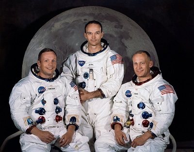 Apollo 11 : de gauche à droite Armstrong, Collins et Aldrin | Par NASA — NASA Human Space Flight Gallery (image link), Domaine public, https://commons.wikimedia.org/w/index.php?curid=102412