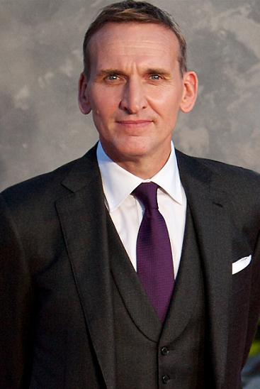 Christopher Eccleston à l'avant-première de Thor 2 en novembre 2013 | Par Benjamin Ellis — https://www.flickr.com/photos/jamin2/10554208936/sizes/o/, CC BY-SA 2.0, https://commons.wikimedia.org/w/index.php?curid=29450798