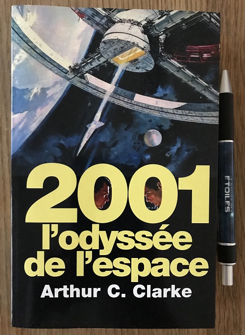 2001 : L'Odyssée de l'Espace, réédition @ 2000 France Loisirs | Illustration de couverture @ Claude Lieber | Photo @ Koyolite Tseila, édition privée