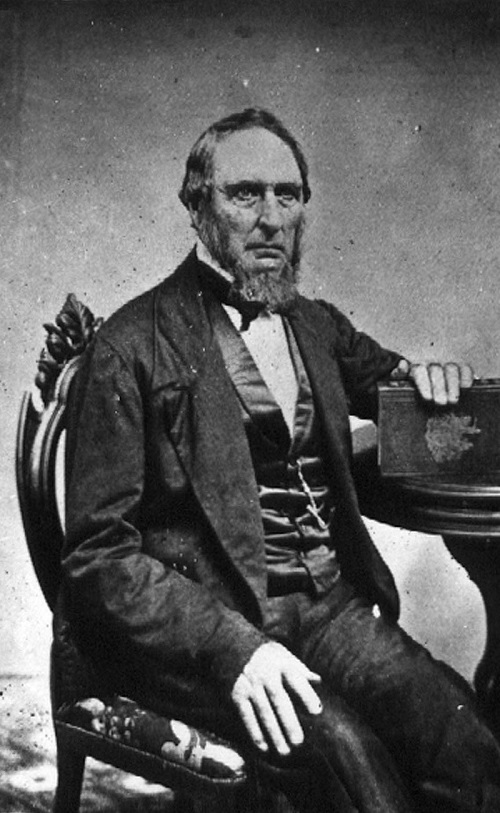 Owen Chase âgé | Par Nantucket Historical Association — originally posted to Flickr as Owen Chase, Domaine public, https://commons.wikimedia.org/w/index.php?curid=11297901 Owen Chase âgé | Par Nantucket Historical Association — originally posted to Flickr as Owen Chase, Domaine public, https://commons.wikimedia.org/w/index.php?curid=11297901