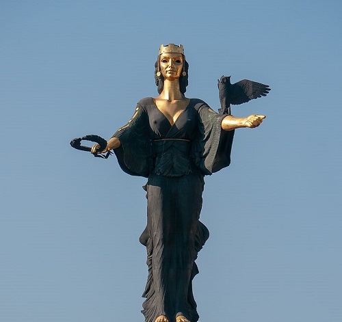 La statue de Sainte-Sophie, à Sofia, Bulgarie | Photo @ By Matti Blume - Own work, CC BY-SA 4.0, https://commons.wikimedia.org/w/index.php?curid=74483873