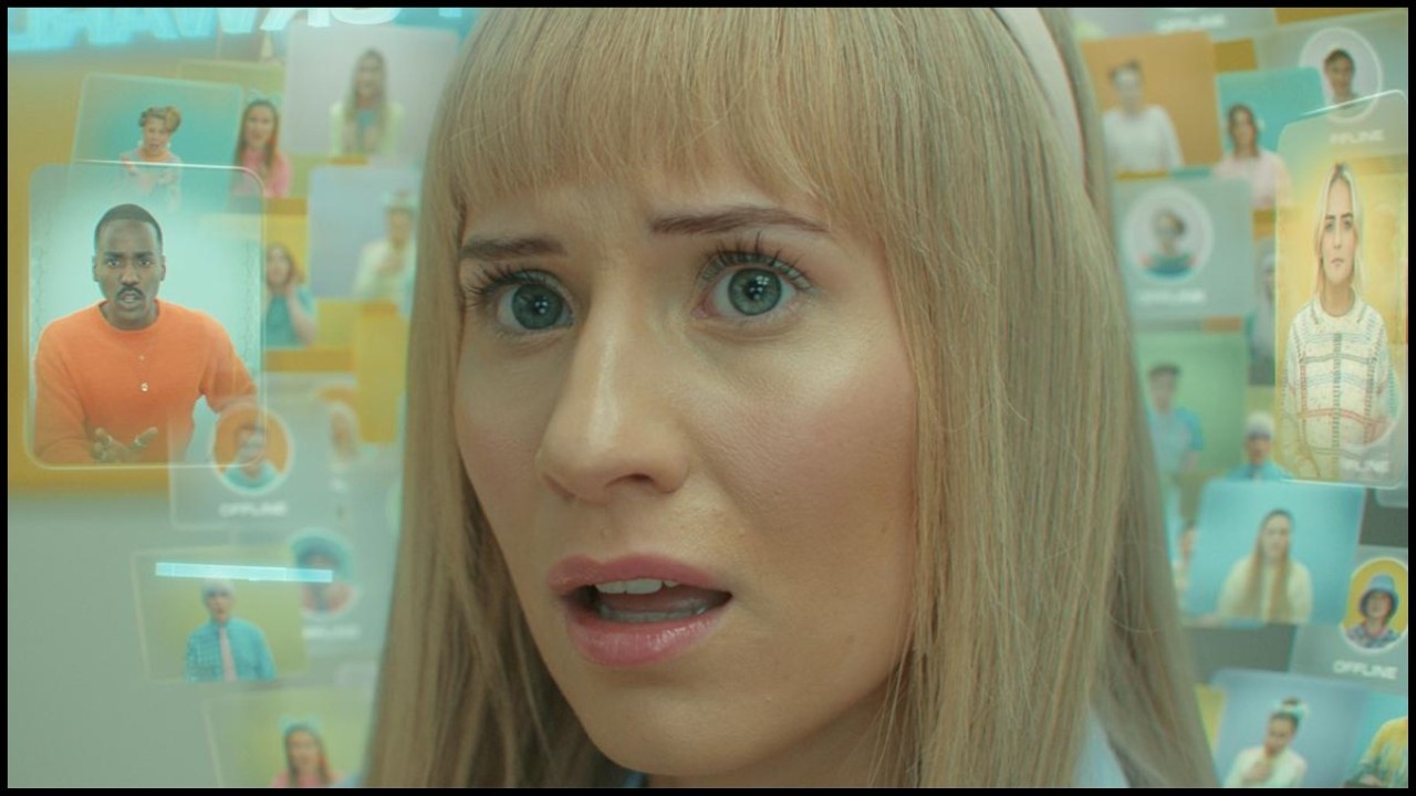 Doctor Who : Dot and Bubble © BBC