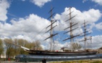 Le navire musée Cutty Sark en cale sèche au bord de la Tamise de Londres @ Tony Hisgett from Birmingham, UK — Cutty Sark 4Uploaded by tm, CC BY 2.0, https://commons.wikimedia.org/w/index.php?curid=27909284