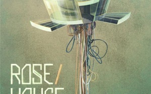 Rose/House @ J'ai Lu | Illustration de couverture @ David Curtis | 🛒 Acheter le livre